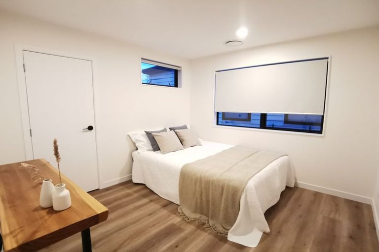 Photo of property in 57e Hogans Road, Glenfield, Auckland, 0629