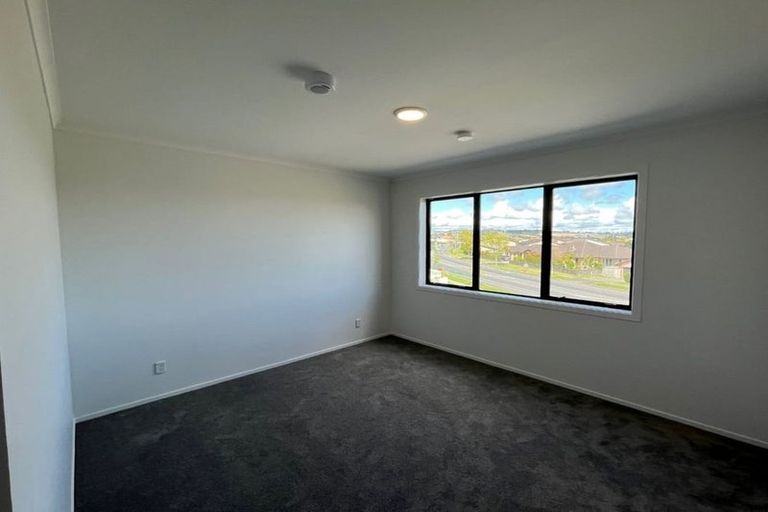 Photo of property in 4/11 Carlos Drive, Flat Bush, Auckland, 2016