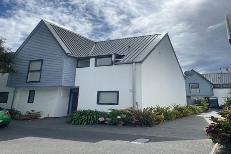 Photo of property in Cornwall Gardens, 7/27 Cornwall Street, St Albans, Christchurch, 8014