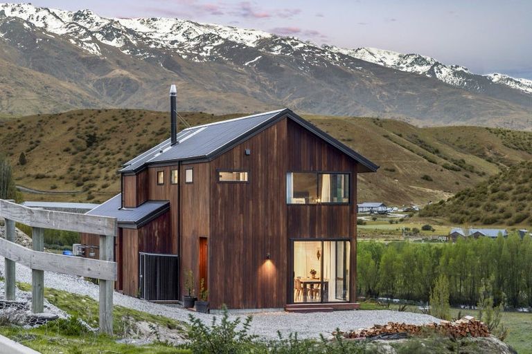 Photo of property in 2 Judare Drive, Lowburn, Cromwell, 9384