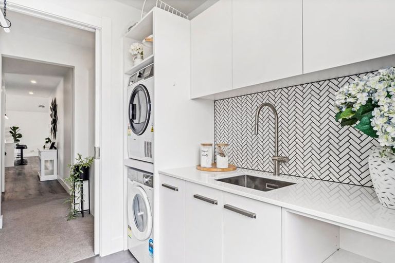 Photo of property in 97 Lisland Drive, Kinloch, Taupo, 3377