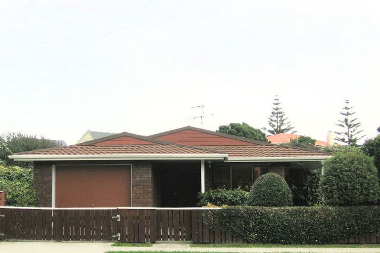 Photo of property in 363 Kapiti Road, Paraparaumu Beach, Paraparaumu, 5032