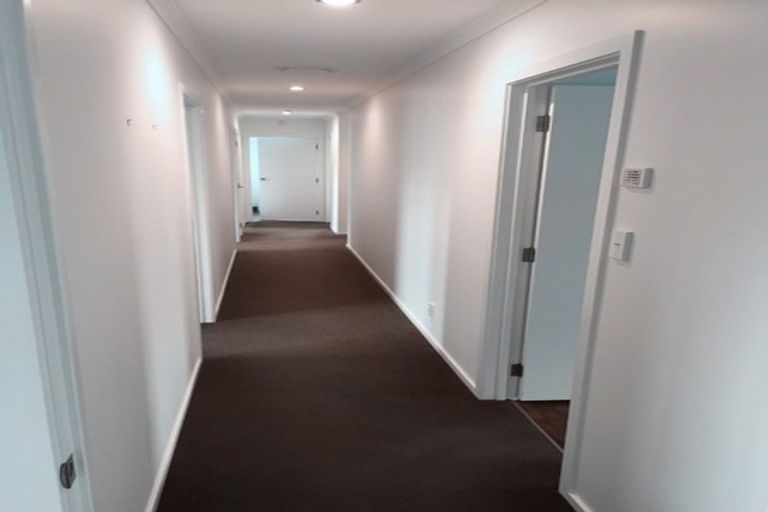 Photo of property in 4 Galea Grove, Kelvin Grove, Palmerston North, 4414