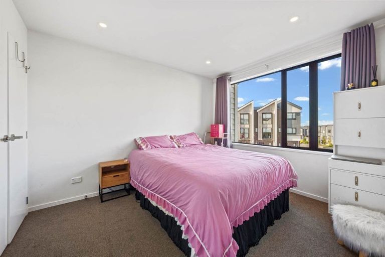 Photo of property in 4 Tihema Lane, Westgate, Auckland, 0614