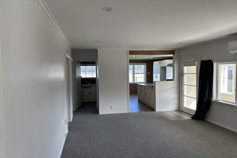 Photo of property in 126 Main Road, Waikanae, 5036