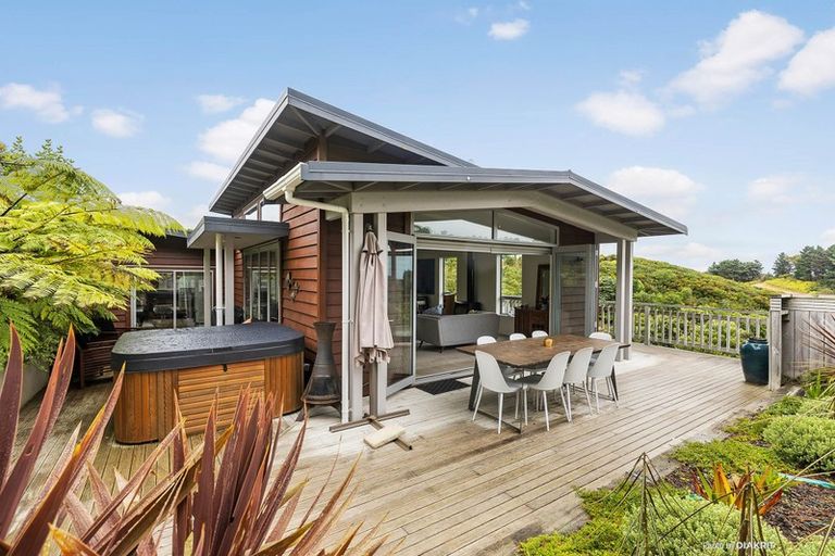 Photo of property in 35 Finnimore Terrace, Vogeltown, Wellington, 6021