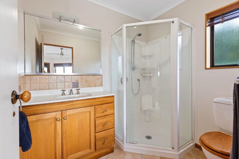 Photo of property in 12 Bayvista Close, Welcome Bay, Tauranga, 3112