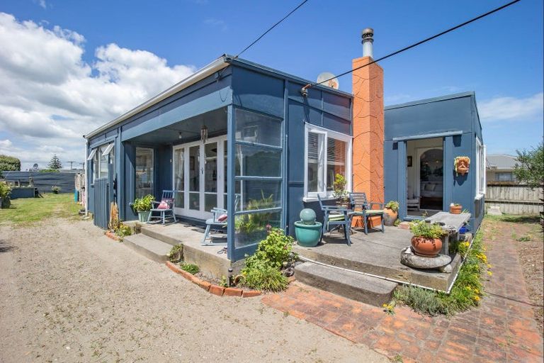 Photo of property in 15 Hunia Terrace, Himatangi Beach, Foxton, 4891