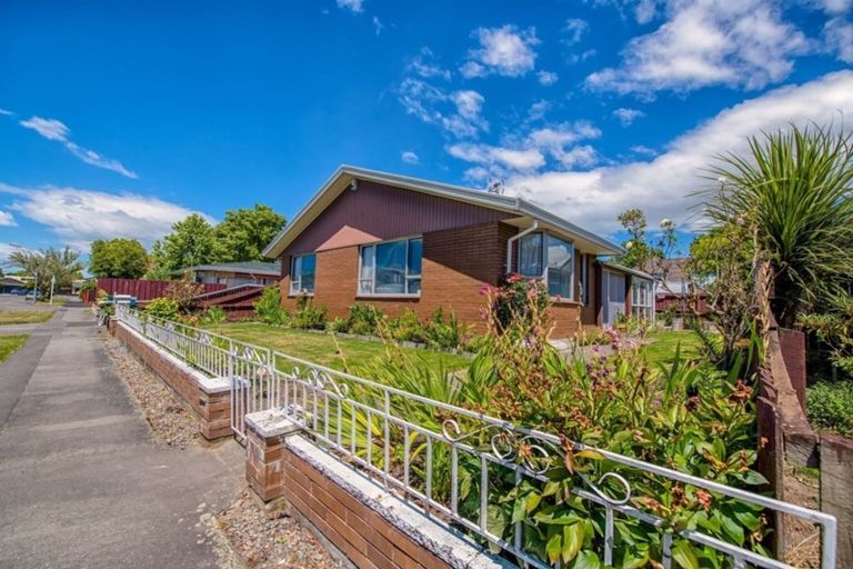 Photo of property in 1/53 Ambleside Drive, Burnside, Christchurch, 8053