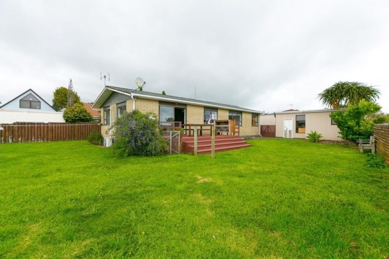 Photo of property in 9b Poplar Grove, Whalers Gate, New Plymouth, 4310