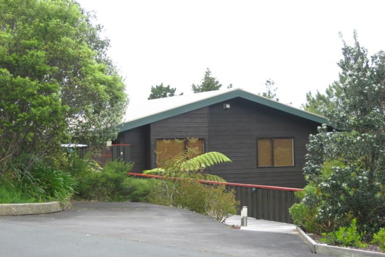 Photo of property in 8 Clayden Drive, Gulf Harbour, Whangaparaoa, 0930