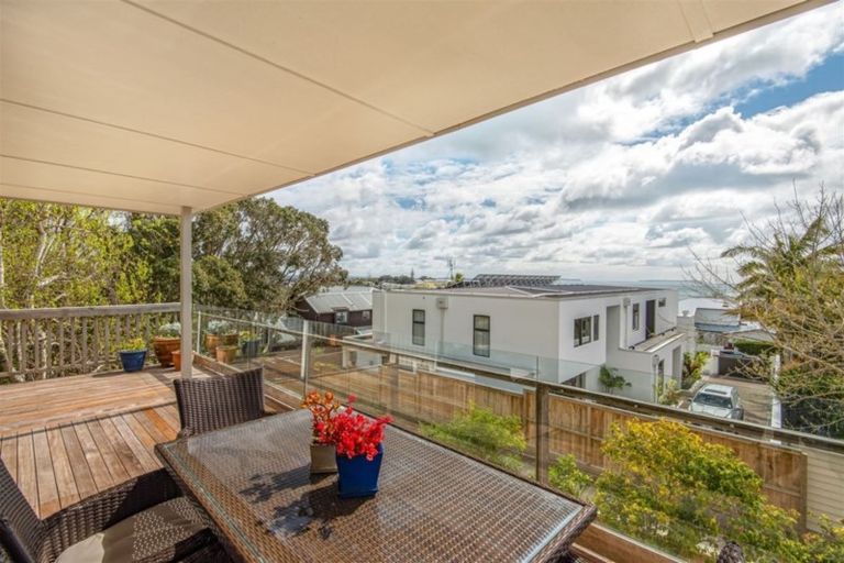 Photo of property in 4/30 Castor Bay Road, Castor Bay, Auckland, 0620