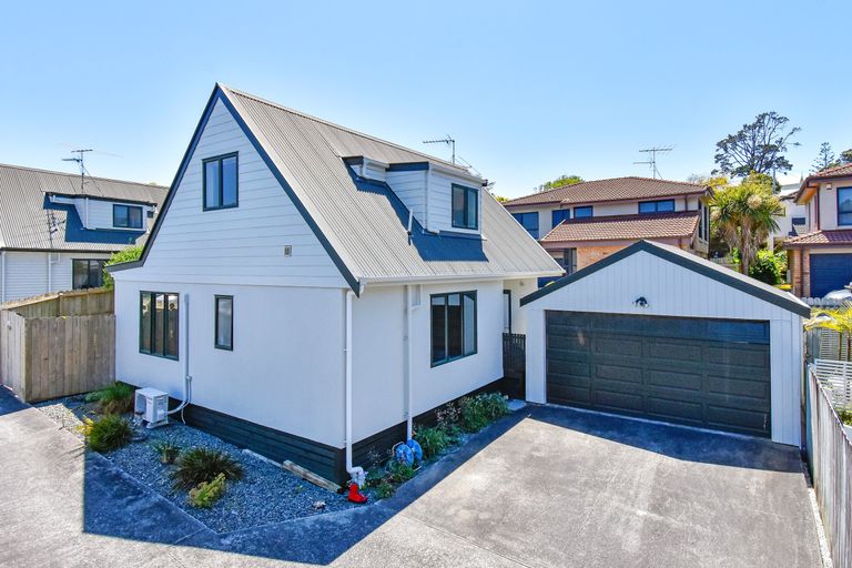 Photo of property in 20b Howe Street, Howick, Auckland, 2014