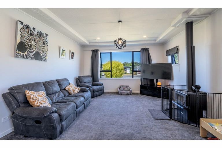 Photo of property in 15 Edwin Street, Gore, 9710