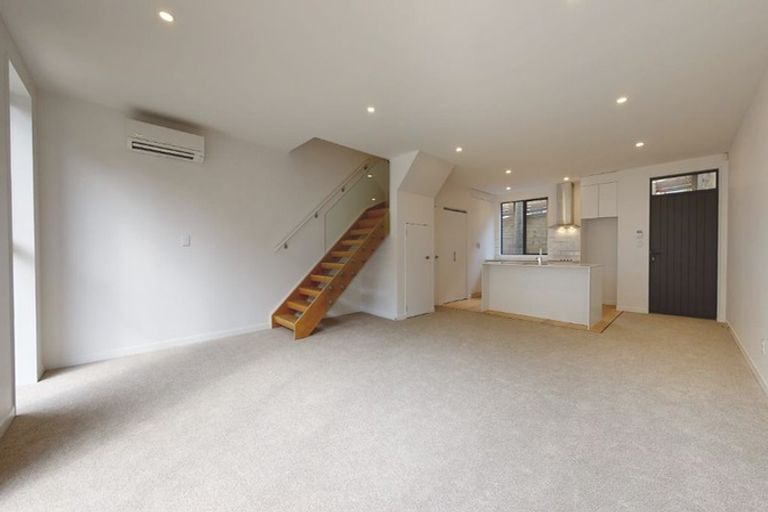 Photo of property in 16/80 Seatoun Heights Road, Seatoun, Wellington, 6022