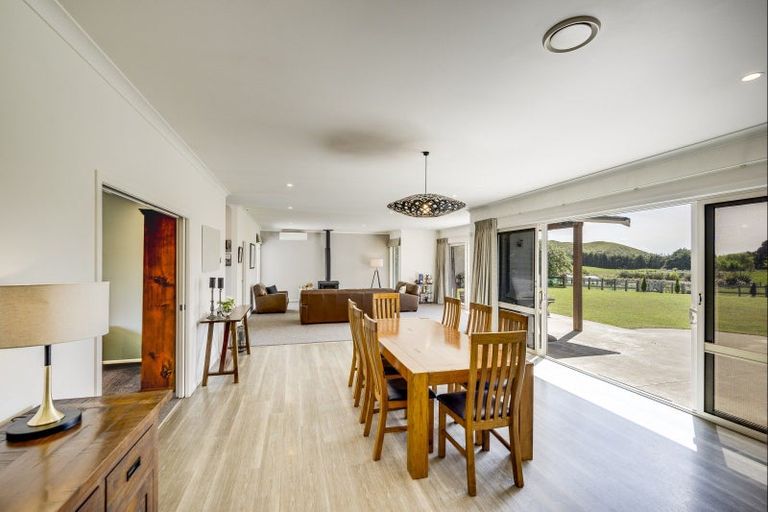 Photo of property in 23 Waipuka Road, Waimarama, Havelock North, 4294