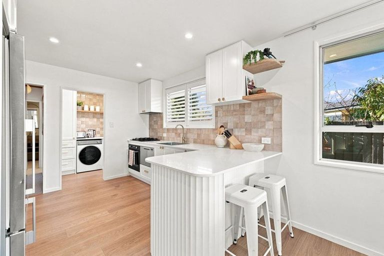 Photo of property in 1/25 Wilsons Road, Saint Martins, Christchurch, 8022