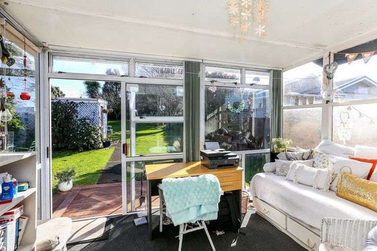 Photo of property in 16 Walsh Road, Westown, New Plymouth, 4310