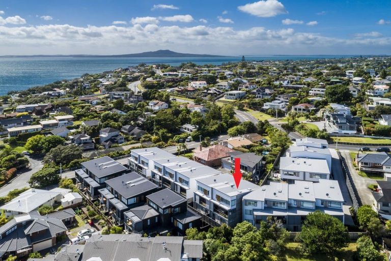 Photo of property in 13 Whakata Lane, Mairangi Bay, Auckland, 0630
