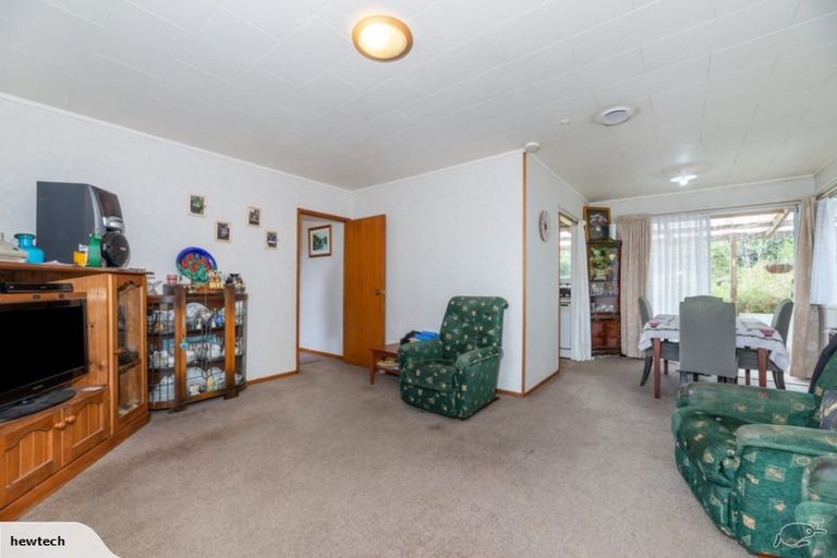 Photo of property in 8 Hewlett Road, Massey, Auckland, 0614