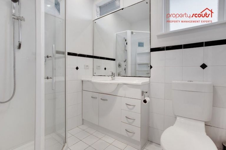 Photo of property in 2/701 East Coast Road, Browns Bay, Auckland, 0630