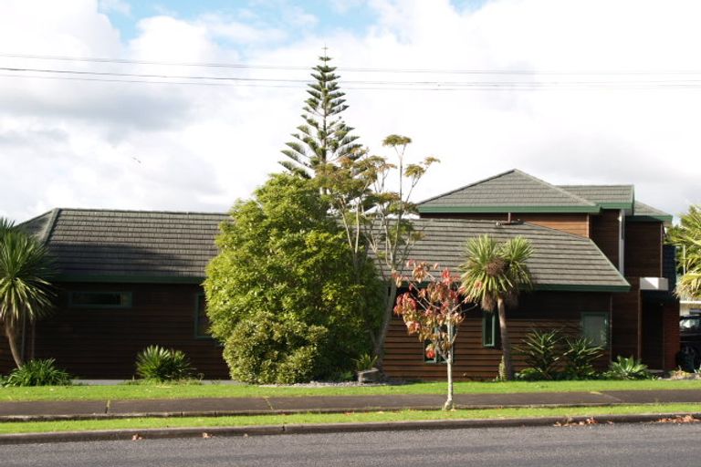 Photo of property in 63 Churchill Road, Cockle Bay, Auckland, 2014