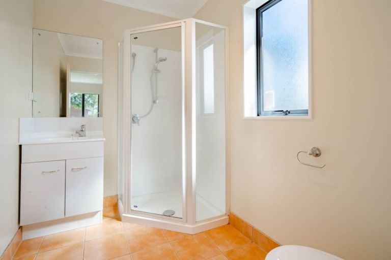 Photo of property in 54a Candia Road, Swanson, Auckland, 0614