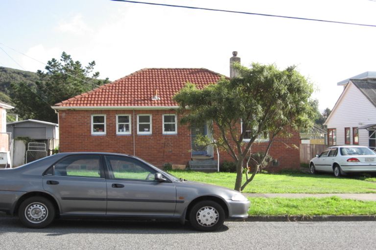 Photo of property in 14 Toomath Street, Naenae, Lower Hutt, 5011