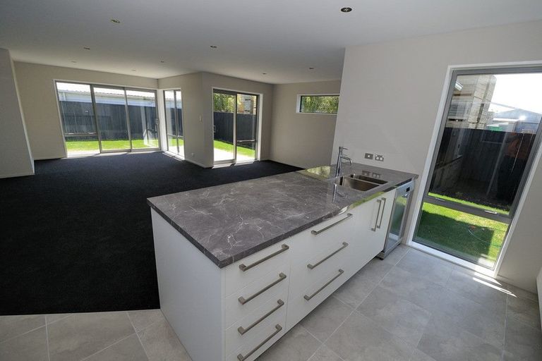 Photo of property in 53 Richill Street, Belfast, Christchurch, 8051