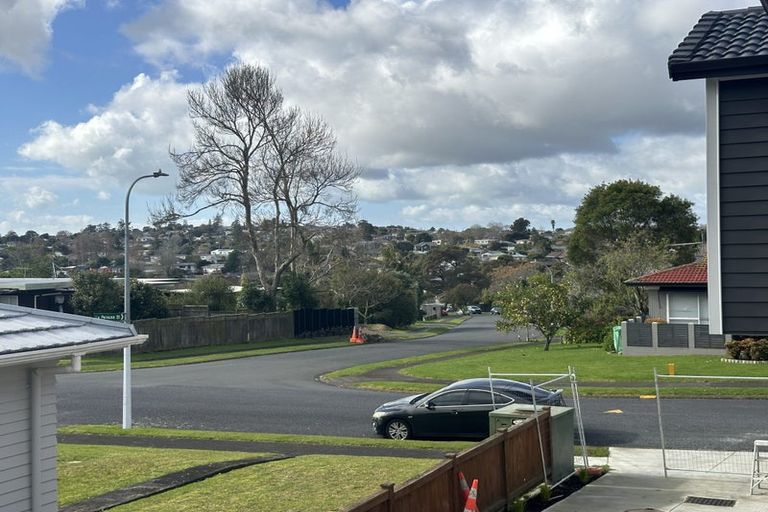 Photo of property in 25b Borrowdace Avenue, Botany Downs, Auckland, 2010