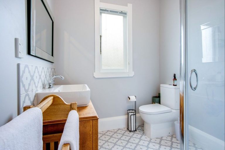 Photo of property in 10 Creagh Street, Te Awa, Napier, 4110