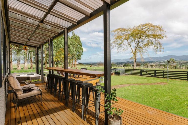 Photo of property in 423 Tipapakuku Road, Dannevirke, 4976