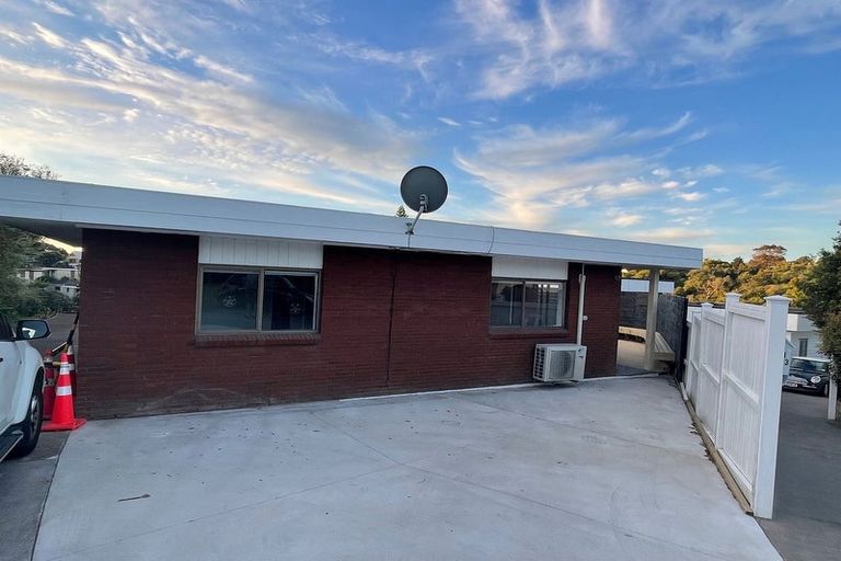 Photo of property in 2/13 Estelle Place, Farm Cove, Auckland, 2012