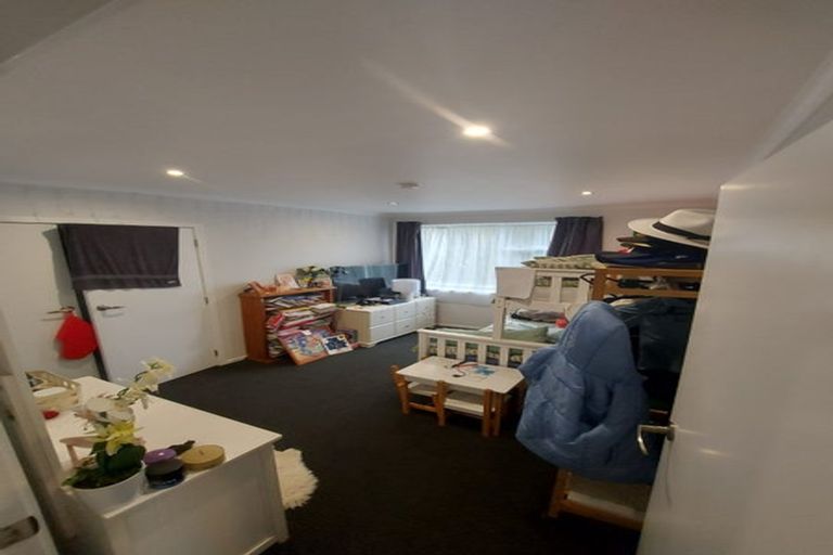 Photo of property in 5 Chew Place, Ranui, Porirua, 5024