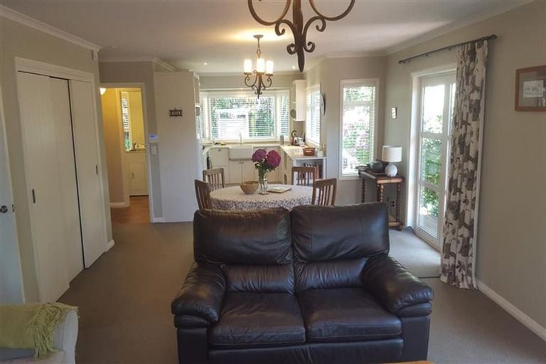 Photo of property in 356 Saint Aubyn Street, Moturoa, New Plymouth, 4310