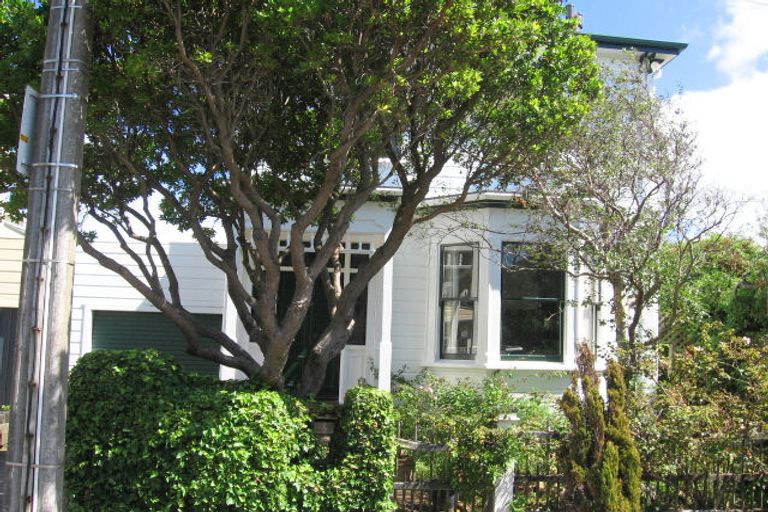 Photo of property in 4a Stafford Street, Mount Victoria, Wellington, 6011