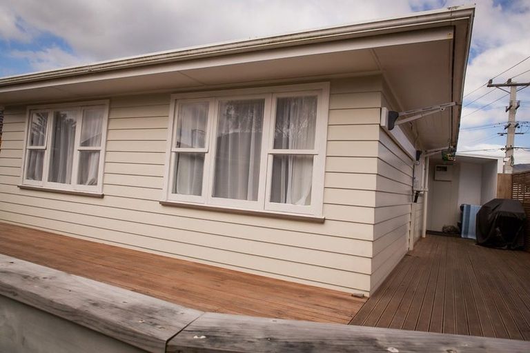 Photo of property in 21 Rata Street, Wainuiomata, Lower Hutt, 5014