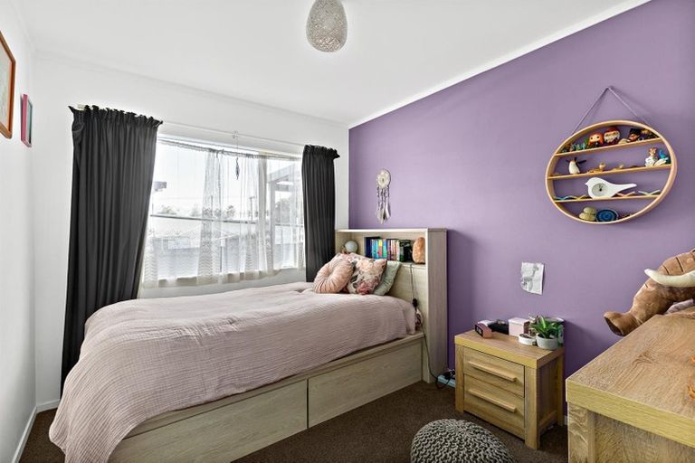 Photo of property in 49a Springs Road, Parakai, 0830