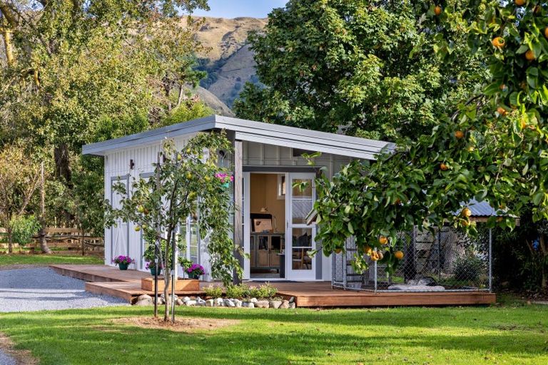 Photo of property in 28 Arcus Road, Te Horo, Otaki, 5582