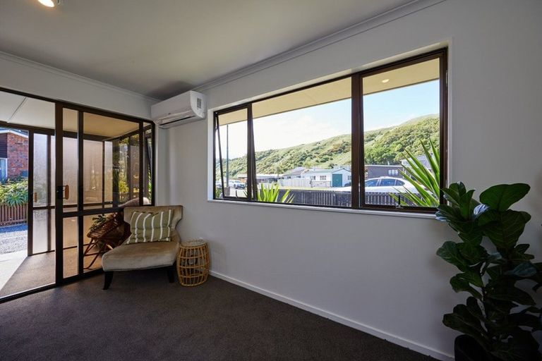 Photo of property in 37a Kotare Place, South Bay, Kaikoura, 7300
