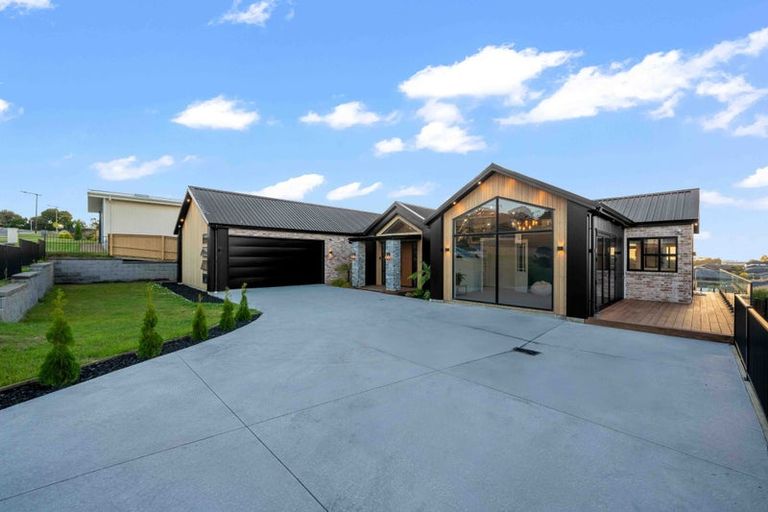 Photo of property in 9 Fisk Road, Pukekohe, 2120