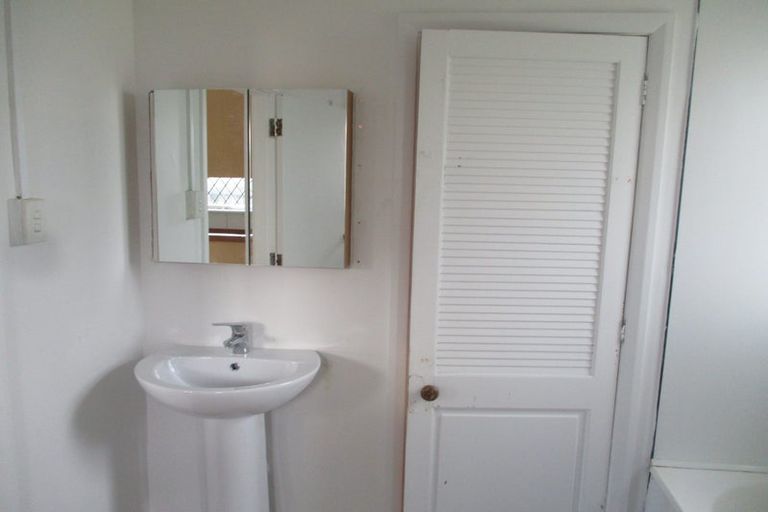 Photo of property in 2 Tory Street, Petone, Lower Hutt, 5012