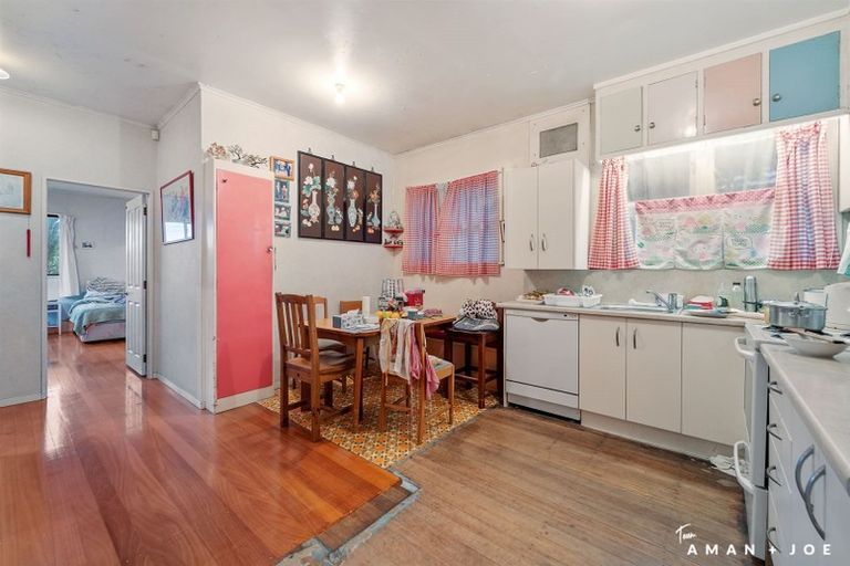Photo of property in 51 Moa Road, Point Chevalier, Auckland, 1022