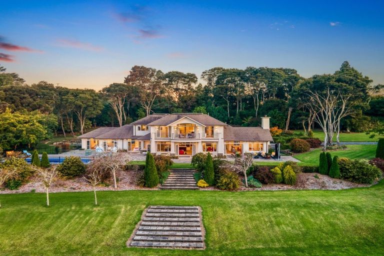 Photo of property in 1 Pearson Road, Whitford, Howick, 2571