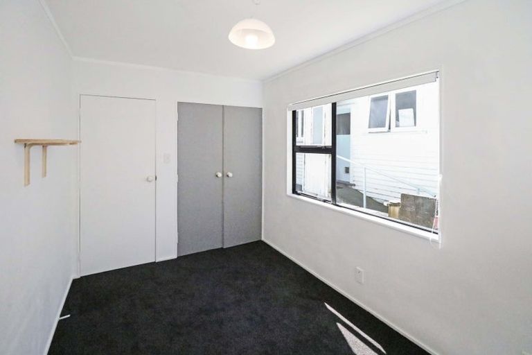 Photo of property in 113 Houghton Bay Road, Houghton Bay, Wellington, 6023