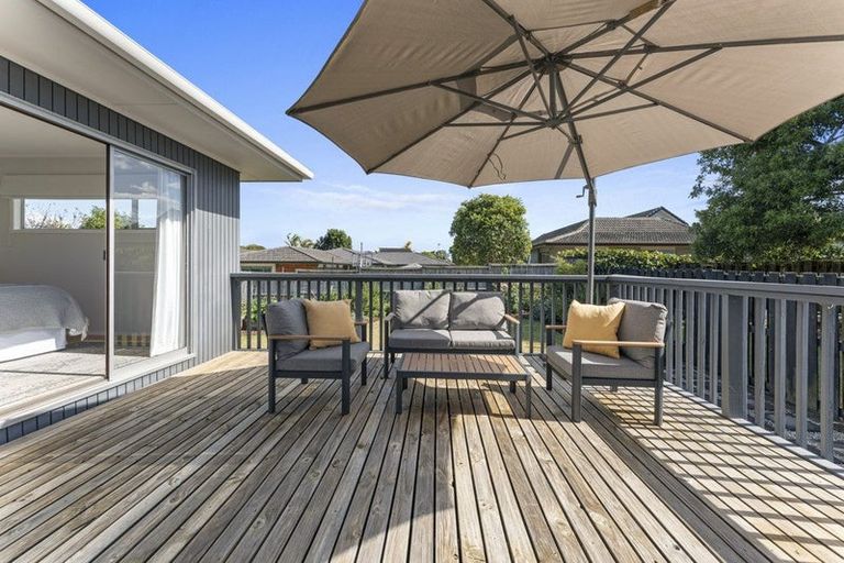 Photo of property in 22 Himalaya Drive, Half Moon Bay, Auckland, 2012