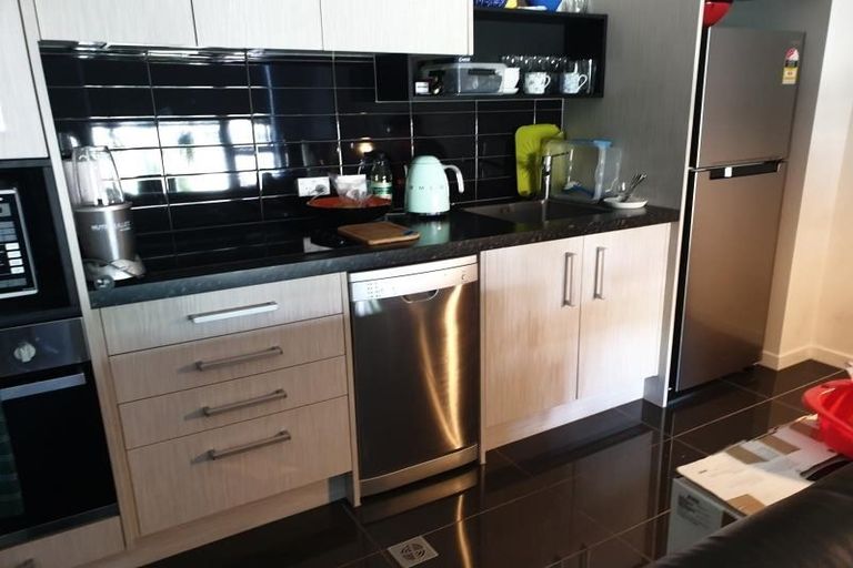 Photo of property in Nouvo Apartments, 4f/21 Rugby Street, Mount Cook, Wellington, 6021