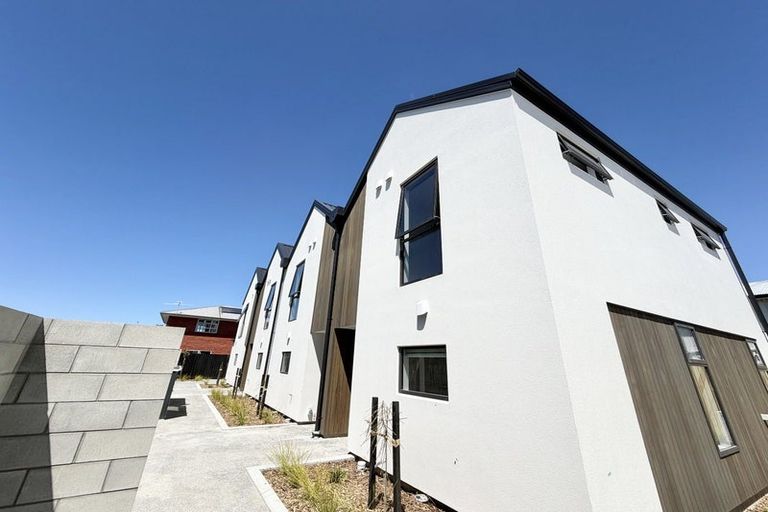 Photo of property in 3/358 Hereford Street, Linwood, Christchurch, 8011