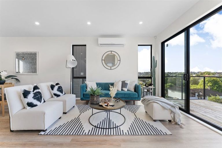 Photo of property in 4/388 Glenfield Road, Glenfield, Auckland, 0629