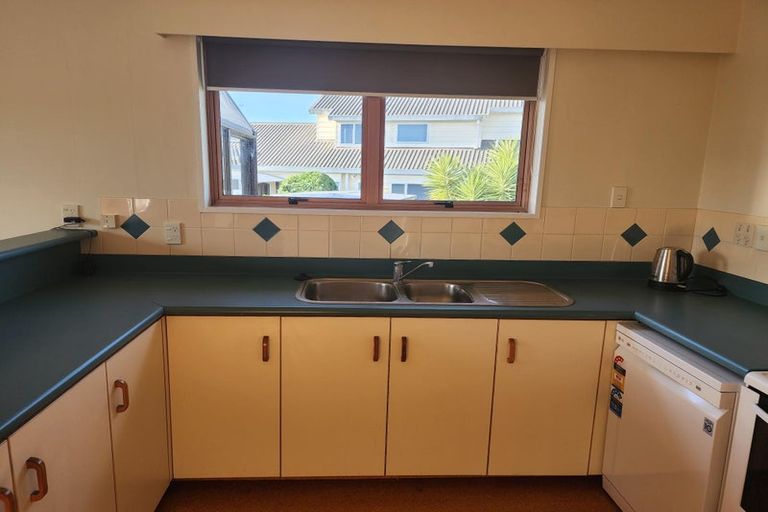 Photo of property in 39 James Cook Street, Havelock North, 4130